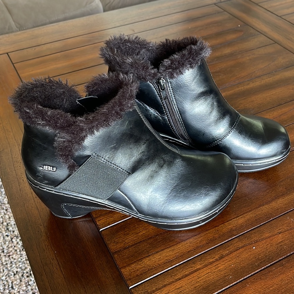 JBU faux fur lined ankle booties sz 7.5